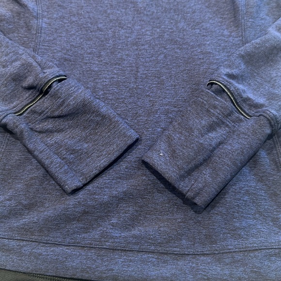 🍋Women’s Lululemon Runderful long sleeve size 6🍋 - Picture 3 of 14